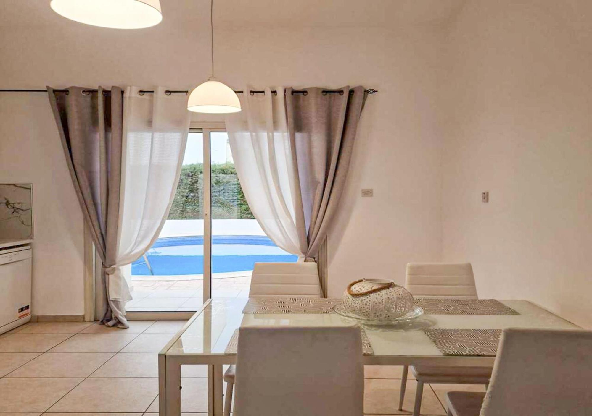 Sunshine Apartment Paphos